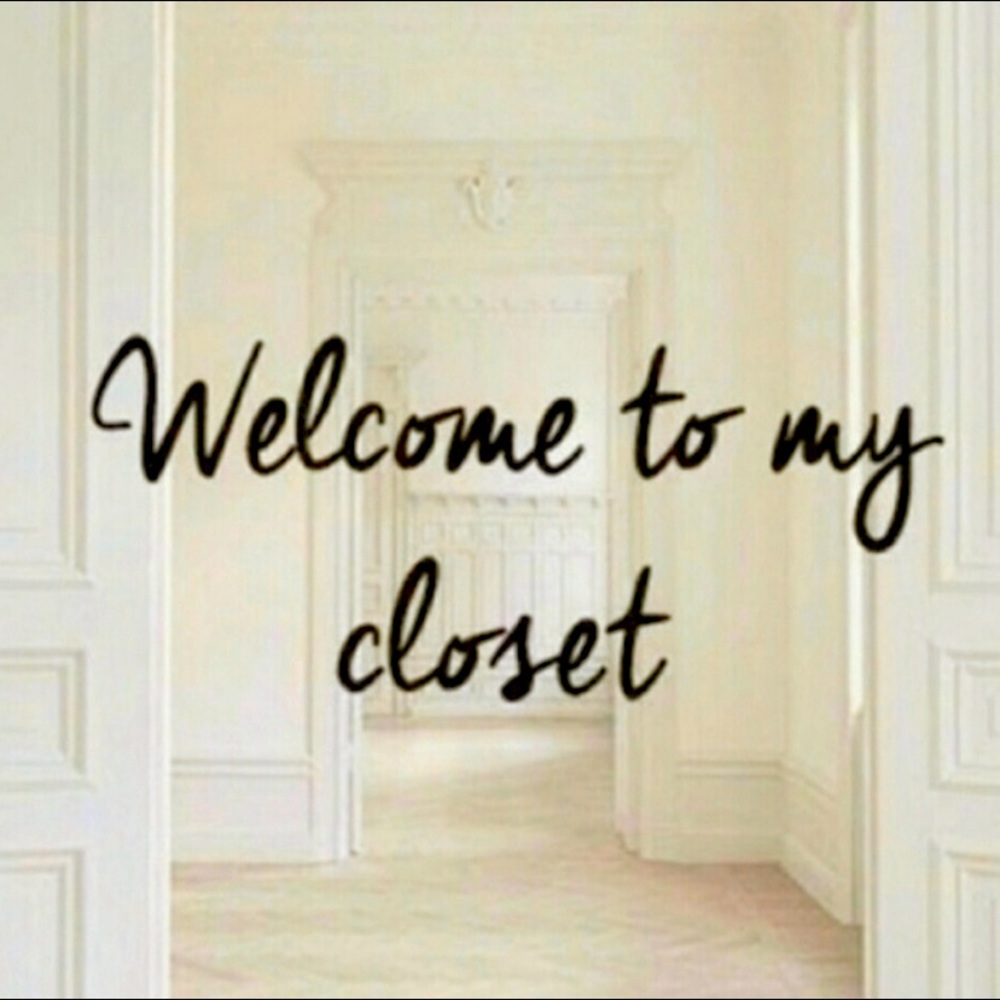 Welcome to my closet!!